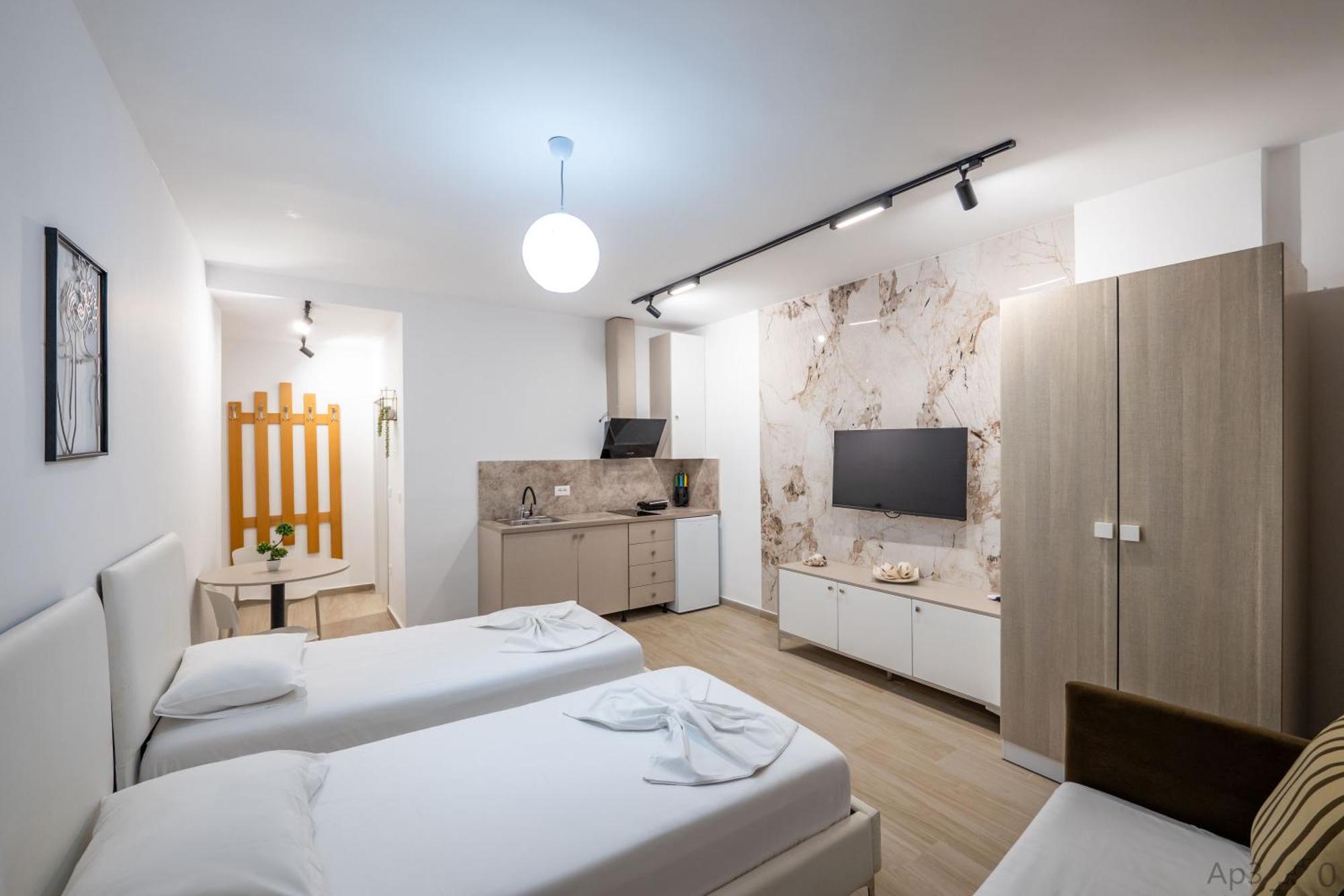 Al Mare Rooms Sarandë Buitenkant foto