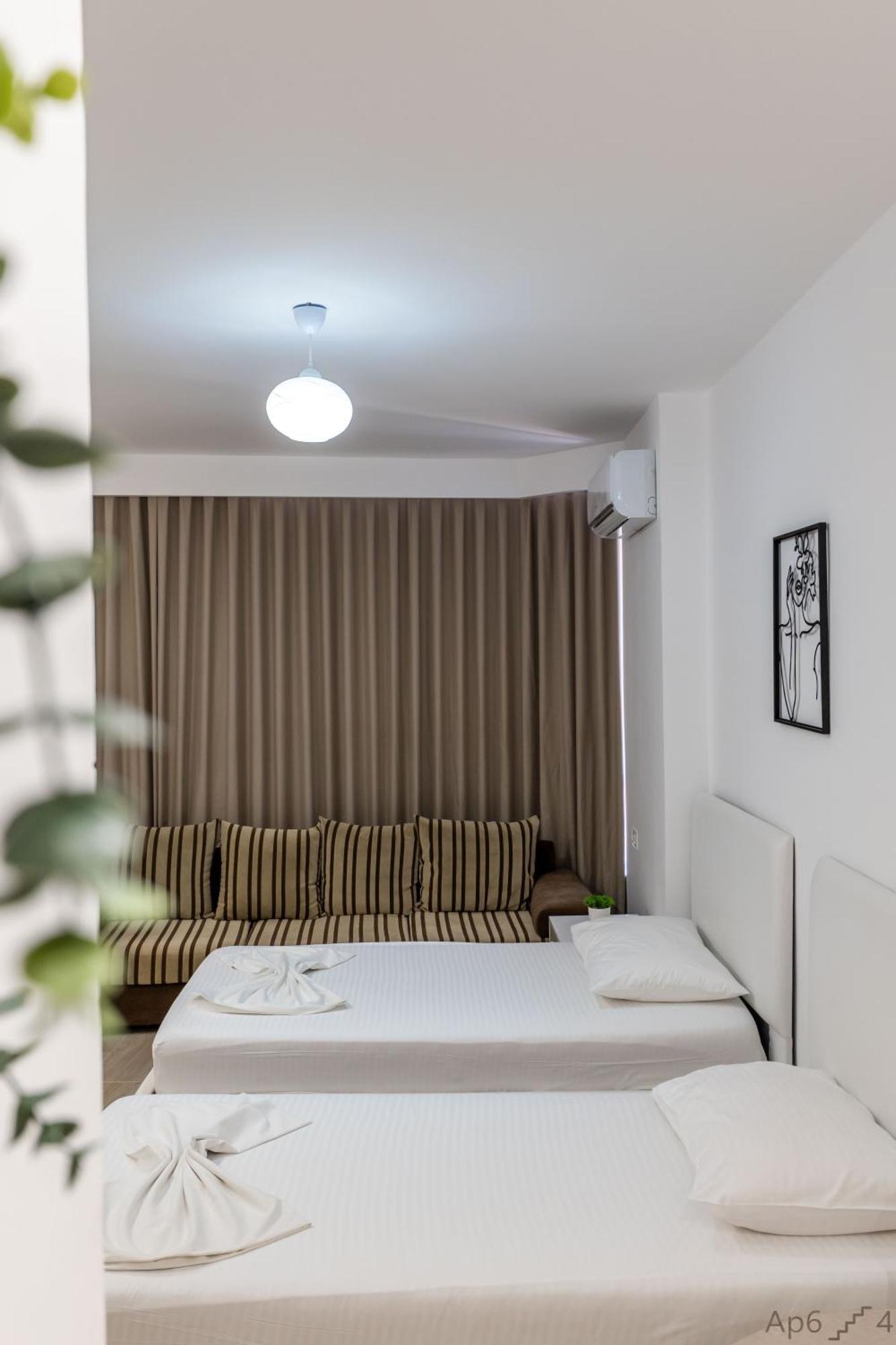 Al Mare Rooms Sarandë Buitenkant foto