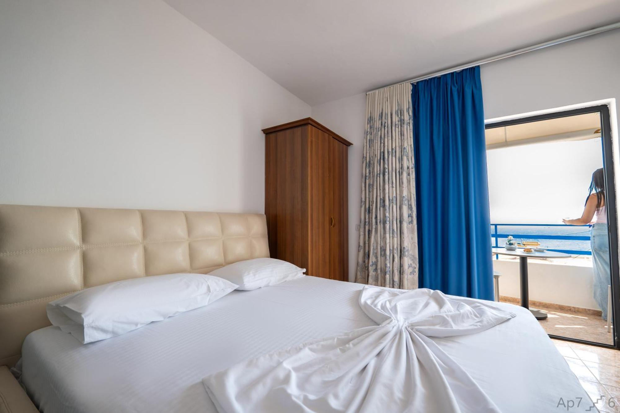 Al Mare Rooms Sarandë Buitenkant foto