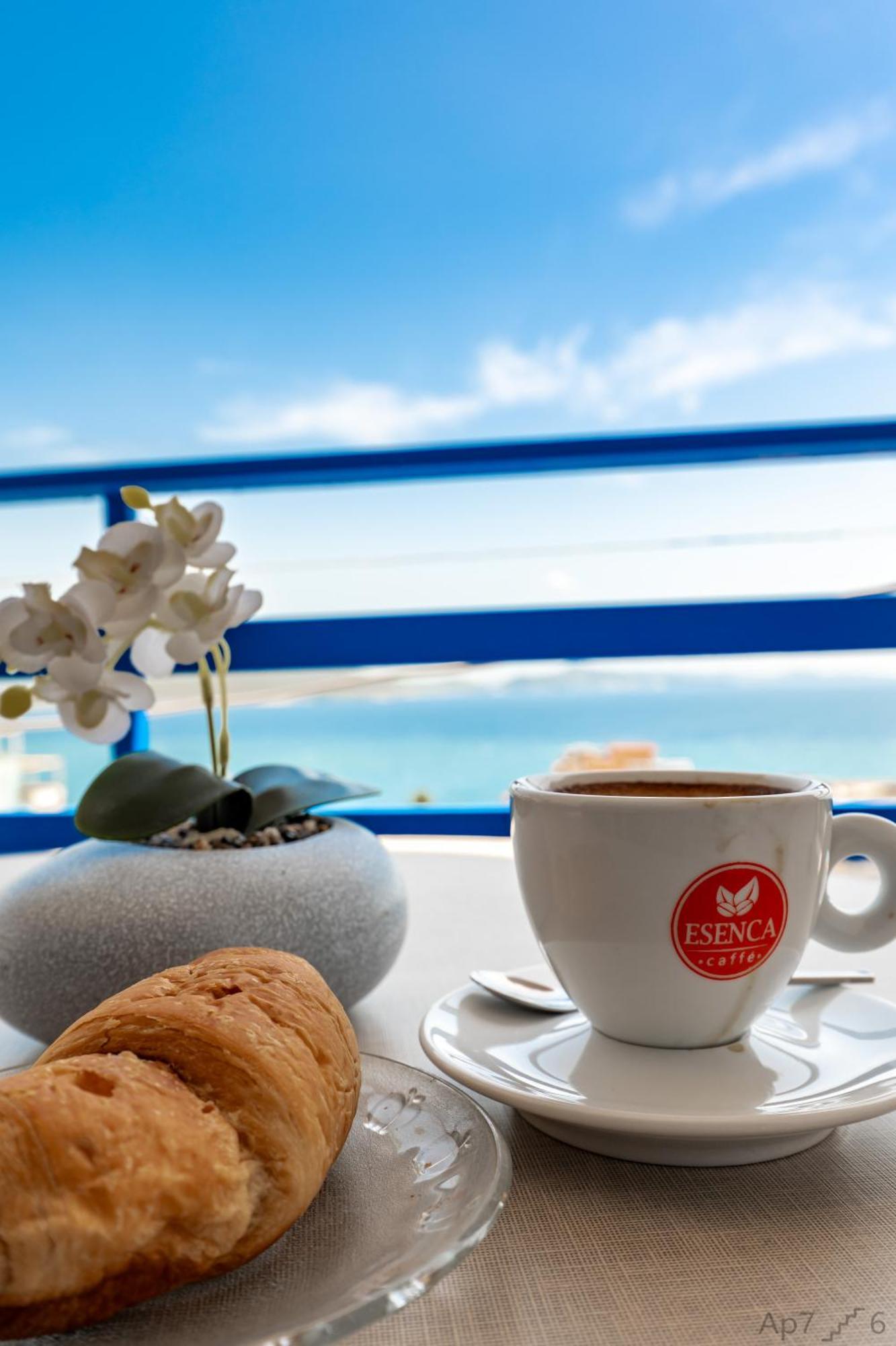 Al Mare Rooms Sarandë Buitenkant foto